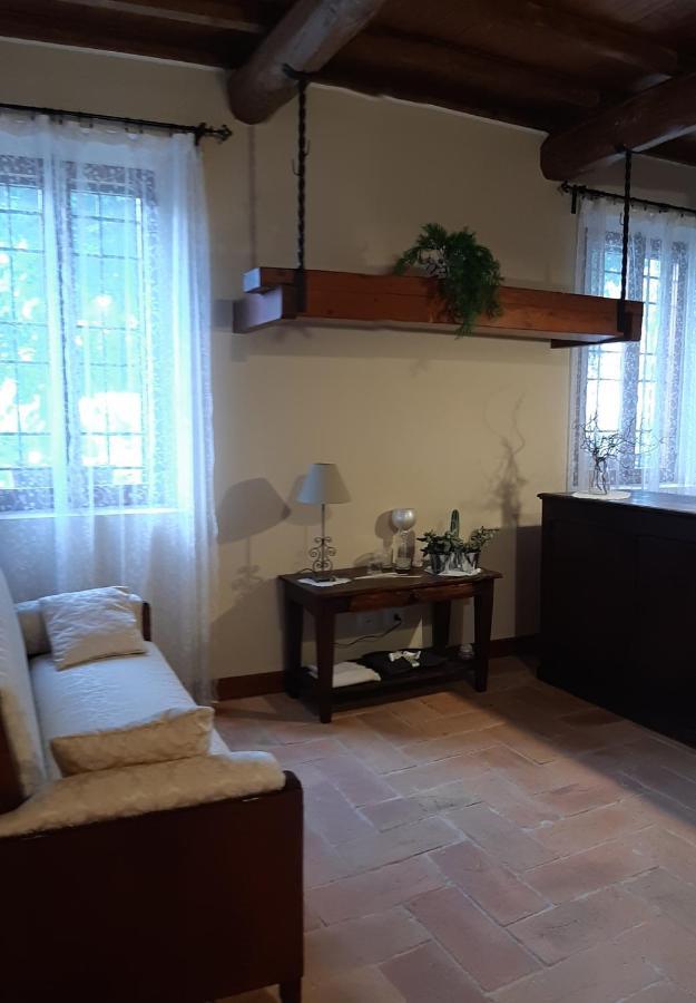 La Locanda Nel Frutteto Bed & Breakfast Rovereto sulla Secchia ภายนอก รูปภาพ